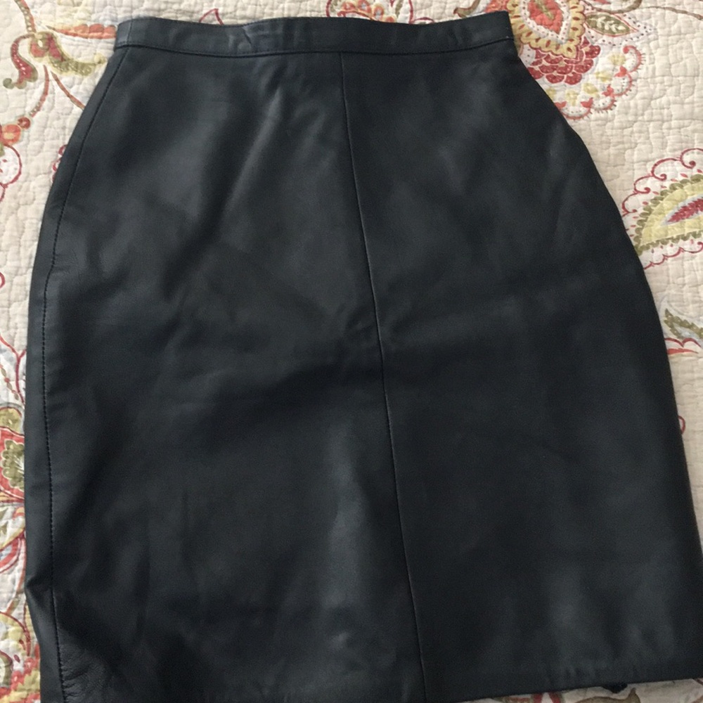 Vintage leather dynamics Paris skirt size 34